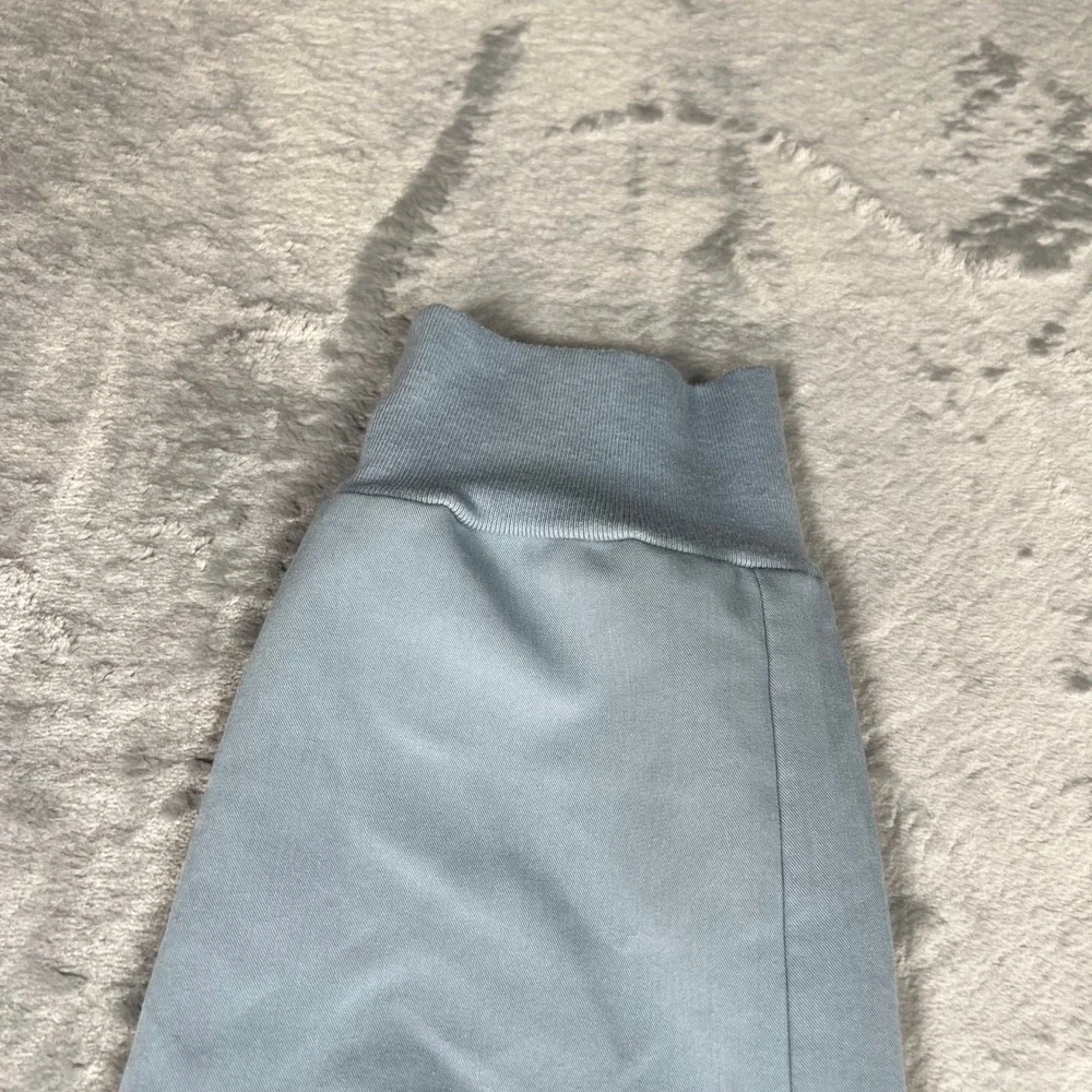 FIGS Zamora Jogger Scrub Pants Mens 32 Light Blue Cargo Pockets Drawstring